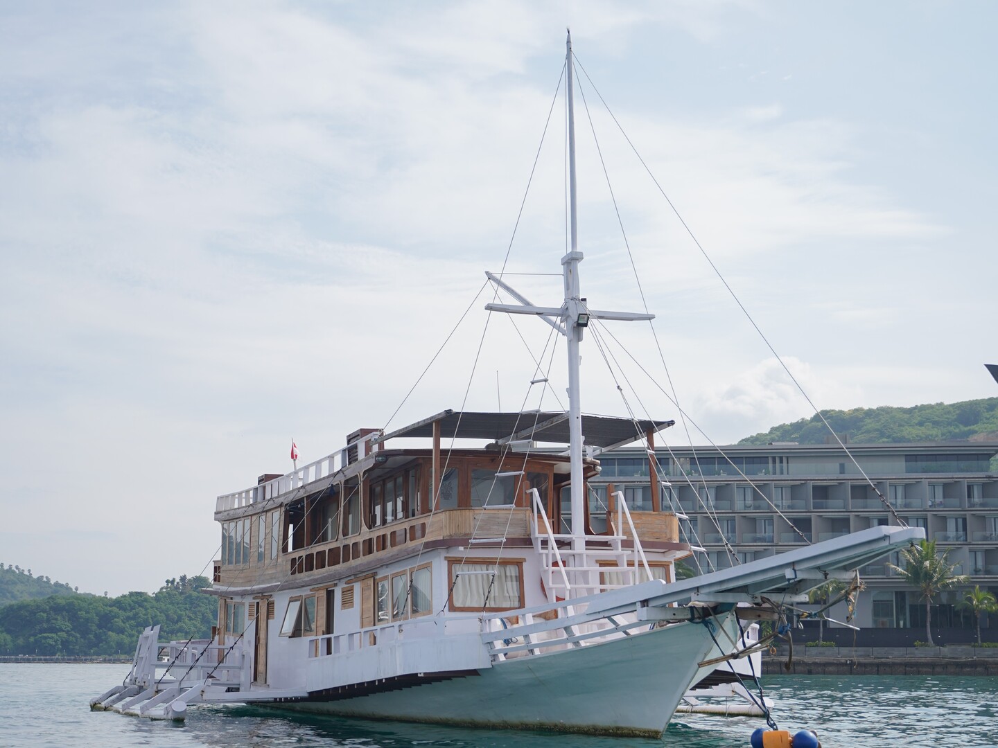 Open Trip 3D2N by Fortuna Deluxe Phinisi - Komodo Sharing Tours