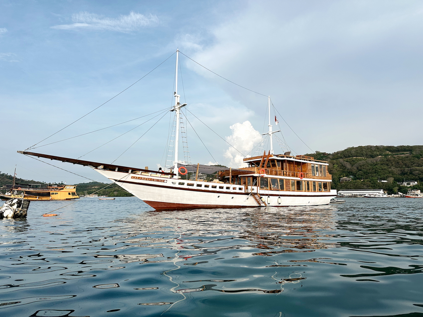 Private Trip by Nalareya Luxury Phinisi - Komodo Boat Charter